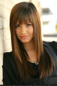 ea este actrita mea gasit cateva ca sunt destul de bune! lovato demi lovato 
data august 1992 (16